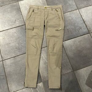 Micheal Kors beige skinny pants